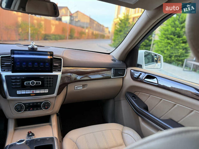 Білий Мерседес ГЛ-Клас, об'ємом двигуна 3 л та пробігом 250 тис. км за 24999 $, фото 60 на Automoto.ua