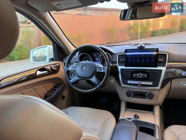Білий Мерседес ГЛ-Клас, об'ємом двигуна 3 л та пробігом 250 тис. км за 24999 $, фото 59 на Automoto.ua