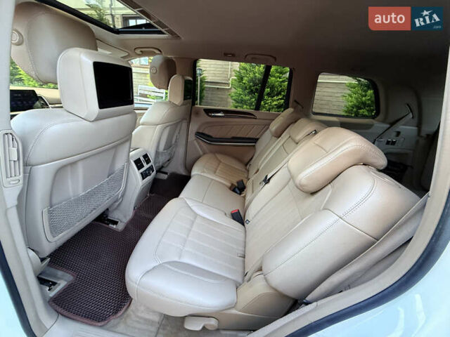 Білий Мерседес ГЛ-Клас, об'ємом двигуна 3 л та пробігом 250 тис. км за 24999 $, фото 81 на Automoto.ua