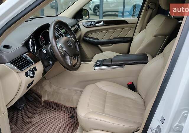 Білий Мерседес ГЛ-Клас, об'ємом двигуна 3 л та пробігом 139 тис. км за 26500 $, фото 6 на Automoto.ua