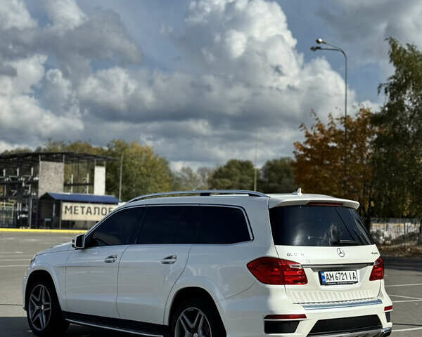 Мерседес ГЛ-класс 2014 в Сумах на Automoto.ua Белый Мерседес ГЛ-класс, объемом двигателя 4.7 л и пробегом 200 тыс. км за 29999 $, фото 7 на Automoto.ua