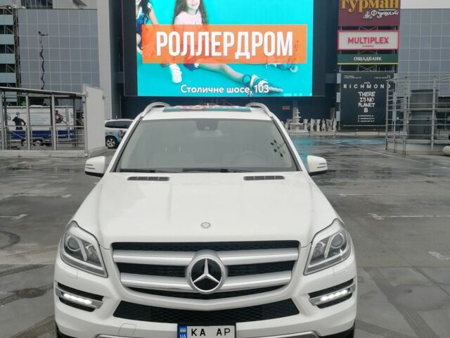 Белый Мерседес ГЛ-класс, объемом двигателя 3 л и пробегом 150 тыс. км за 29577 $, фото 1 на Automoto.ua