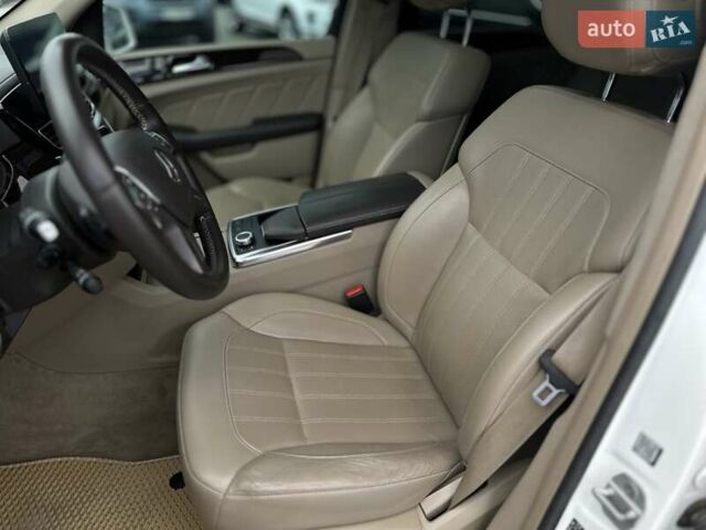 Білий Мерседес ГЛ-Клас, об'ємом двигуна 3 л та пробігом 245 тис. км за 20500 $, фото 31 на Automoto.ua