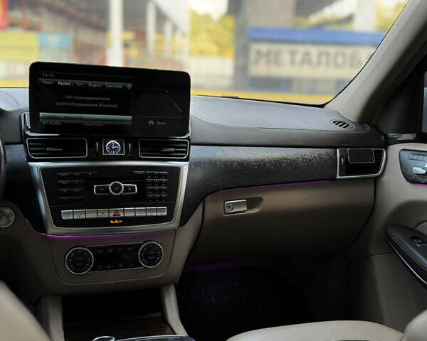 Білий Мерседес ГЛ-Клас, об'ємом двигуна 4.7 л та пробігом 200 тис. км за 28000 $, фото 20 на Automoto.ua