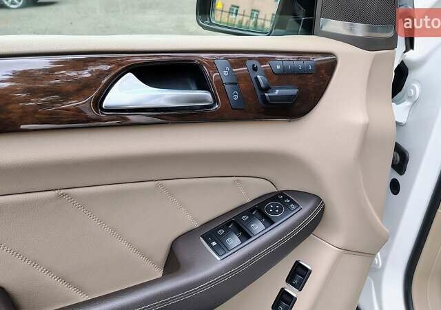 Білий Мерседес ГЛ-Клас, об'ємом двигуна 3 л та пробігом 139 тис. км за 26500 $, фото 11 на Automoto.ua