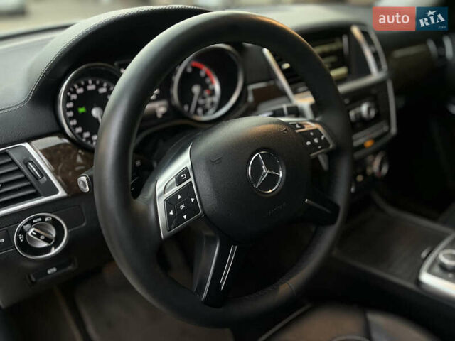 Мерседес ГЛ-класс 2014 в Харькове на Automoto.ua Белый Мерседес ГЛ-класс, объемом двигателя 2.99 л и пробегом 195 тыс. км за 25000 $, фото 31 на Automoto.ua