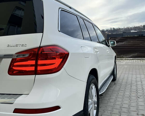 Белый Мерседес ГЛ-класс, объемом двигателя 2.99 л и пробегом 182 тыс. км за 24500 $, фото 17 на Automoto.ua