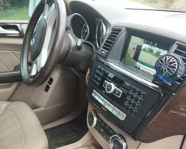 Білий Мерседес ГЛ-Клас, об'ємом двигуна 2.99 л та пробігом 260 тис. км за 24500 $, фото 1 на Automoto.ua