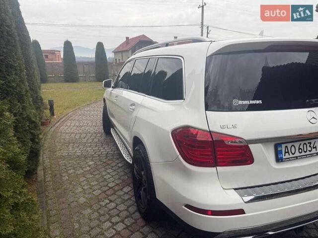 Белый Мерседес ГЛ-класс, объемом двигателя 2.99 л и пробегом 240 тыс. км за 24900 $, фото 2 на Automoto.ua