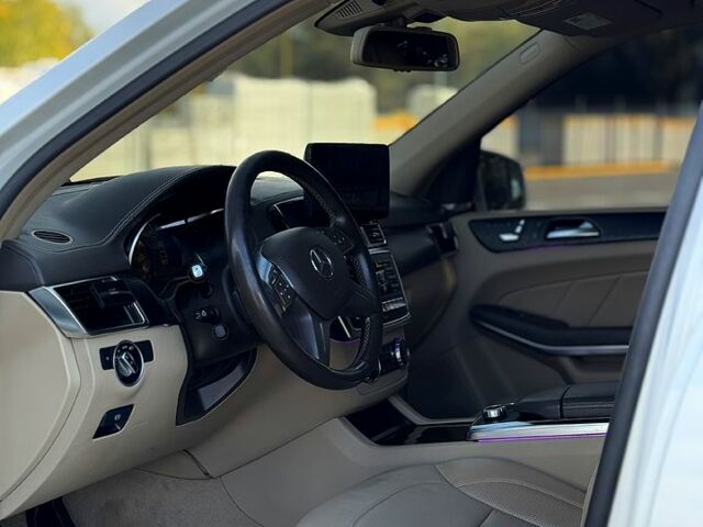 Білий Мерседес ГЛ-Клас, об'ємом двигуна 4.7 л та пробігом 201 тис. км за 29000 $, фото 6 на Automoto.ua