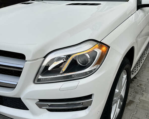 Белый Мерседес ГЛ-класс, объемом двигателя 2.99 л и пробегом 182 тыс. км за 24500 $, фото 4 на Automoto.ua