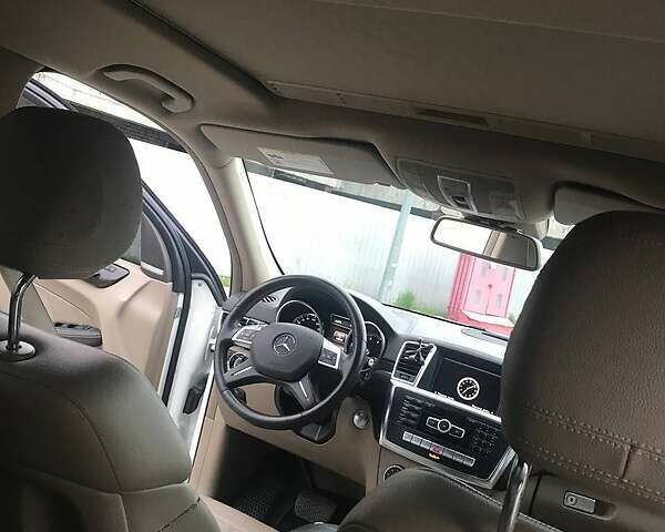 Білий Мерседес ГЛ-Клас, об'ємом двигуна 3 л та пробігом 234 тис. км за 25000 $, фото 4 на Automoto.ua