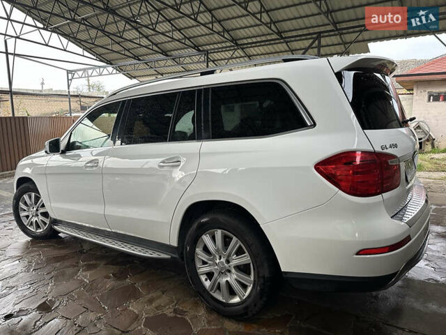 Белый Мерседес ГЛ-класс, объемом двигателя 3 л и пробегом 281 тыс. км за 23000 $, фото 2 на Automoto.ua