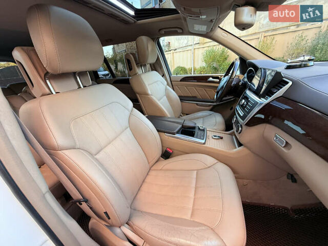 Білий Мерседес ГЛ-Клас, об'ємом двигуна 3 л та пробігом 250 тис. км за 24999 $, фото 70 на Automoto.ua