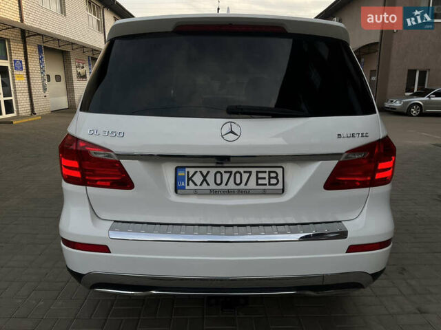 Мерседес ГЛ-класс 2014 в Харькове на Automoto.ua Белый Мерседес ГЛ-класс, объемом двигателя 2.99 л и пробегом 195 тыс. км за 25000 $, фото 3 на Automoto.ua