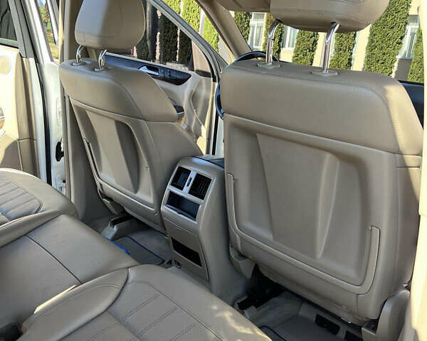 Белый Мерседес ГЛ-класс, объемом двигателя 4.66 л и пробегом 178 тыс. км за 29999 $, фото 16 на Automoto.ua