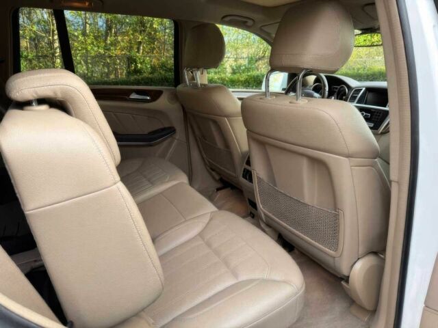 Білий Мерседес ГЛ-Клас, об'ємом двигуна 3 л та пробігом 85 тис. км за 11000 $, фото 14 на Automoto.ua