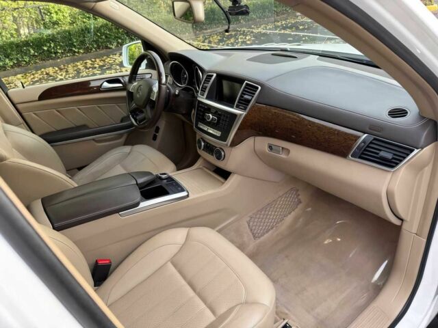 Білий Мерседес ГЛ-Клас, об'ємом двигуна 3 л та пробігом 85 тис. км за 11000 $, фото 9 на Automoto.ua