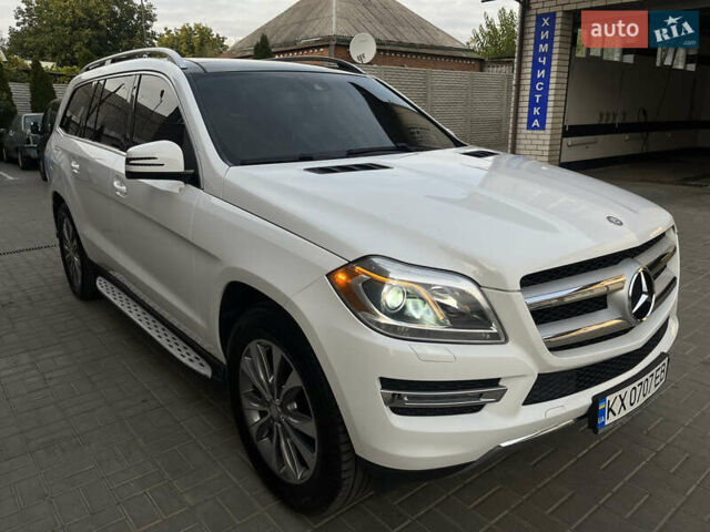Мерседес ГЛ-класс 2014 в Харькове на Automoto.ua Белый Мерседес ГЛ-класс, объемом двигателя 2.99 л и пробегом 195 тыс. км за 25000 $, фото 6 на Automoto.ua