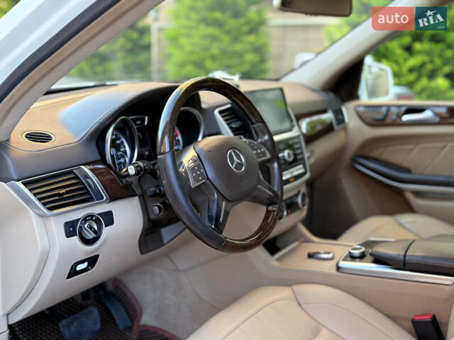 Білий Мерседес ГЛ-Клас, об'ємом двигуна 3 л та пробігом 250 тис. км за 24999 $, фото 83 на Automoto.ua