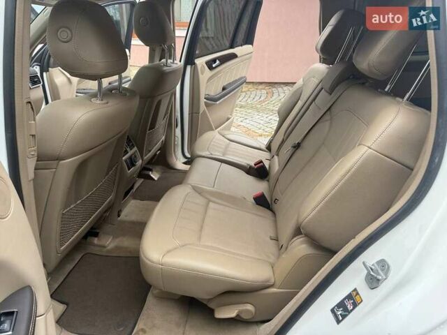 Белый Мерседес ГЛ-класс, объемом двигателя 2.99 л и пробегом 240 тыс. км за 24900 $, фото 9 на Automoto.ua