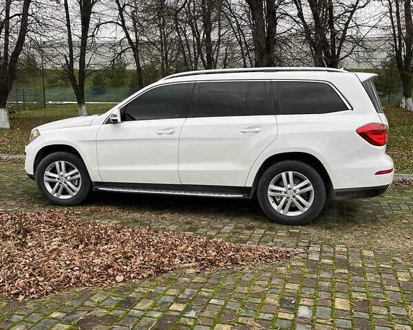 Белый Мерседес ГЛ-класс, объемом двигателя 4.66 л и пробегом 178 тыс. км за 29999 $, фото 2 на Automoto.ua