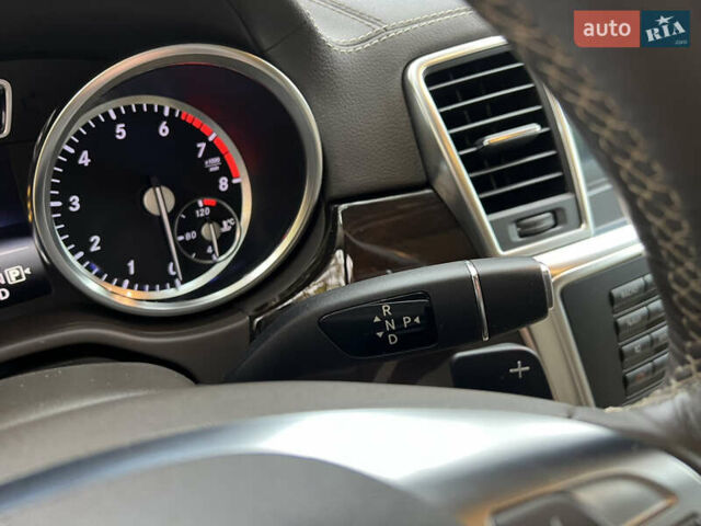 Мерседес ГЛ-класс 2014 в Киеве на Automoto.ua Белый Мерседес ГЛ-класс, объемом двигателя 3 л и пробегом 140 тыс. км за 28000 $, фото 41 на Automoto.ua