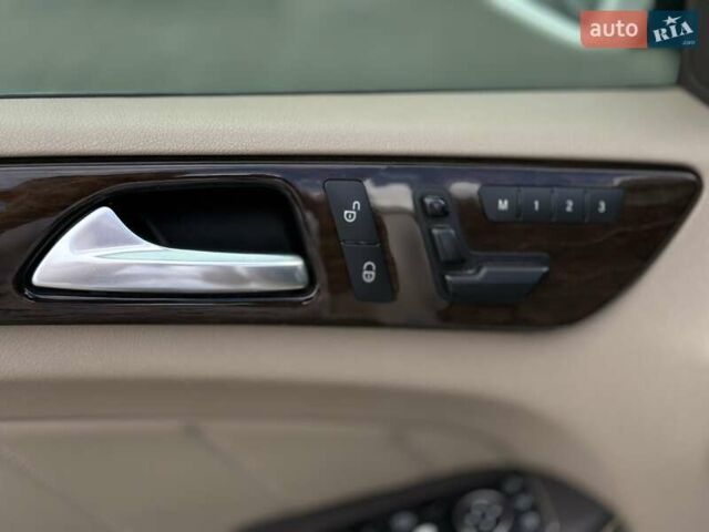 Білий Мерседес ГЛ-Клас, об'ємом двигуна 3 л та пробігом 245 тис. км за 20500 $, фото 30 на Automoto.ua