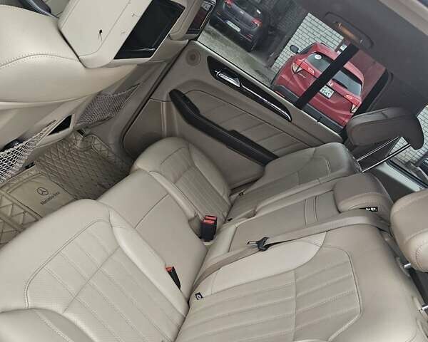 Белый Мерседес ГЛ-класс, объемом двигателя 2.99 л и пробегом 214 тыс. км за 27300 $, фото 36 на Automoto.ua