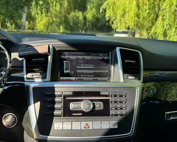Белый Мерседес ГЛ-класс, объемом двигателя 2.99 л и пробегом 190 тыс. км за 28000 $, фото 27 на Automoto.ua