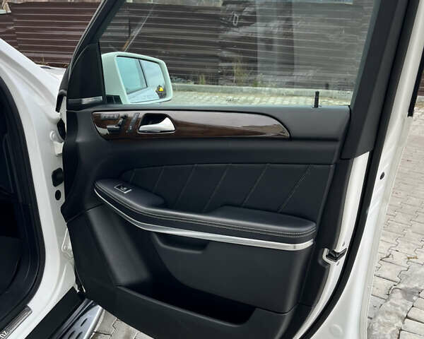 Белый Мерседес ГЛ-класс, объемом двигателя 2.99 л и пробегом 182 тыс. км за 24500 $, фото 45 на Automoto.ua