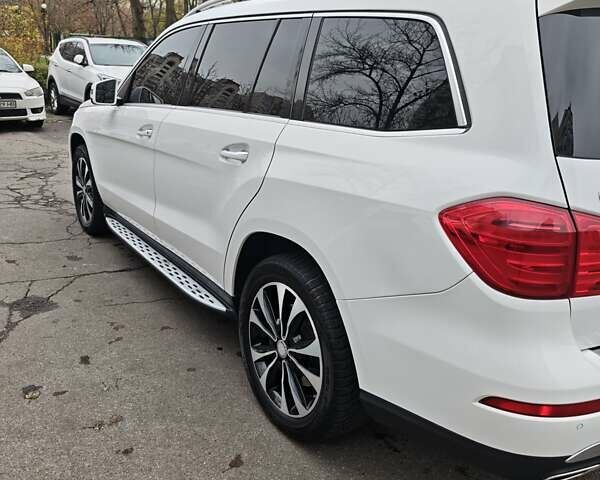 Білий Мерседес ГЛ-Клас, об'ємом двигуна 3 л та пробігом 162 тис. км за 24000 $, фото 1 на Automoto.ua