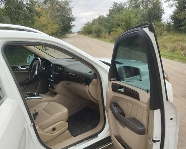 Білий Мерседес ГЛ-Клас, об'ємом двигуна 2.99 л та пробігом 260 тис. км за 24500 $, фото 6 на Automoto.ua