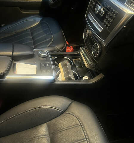 Белый Мерседес ГЛ-класс, объемом двигателя 3 л и пробегом 98 тыс. км за 49500 $, фото 38 на Automoto.ua