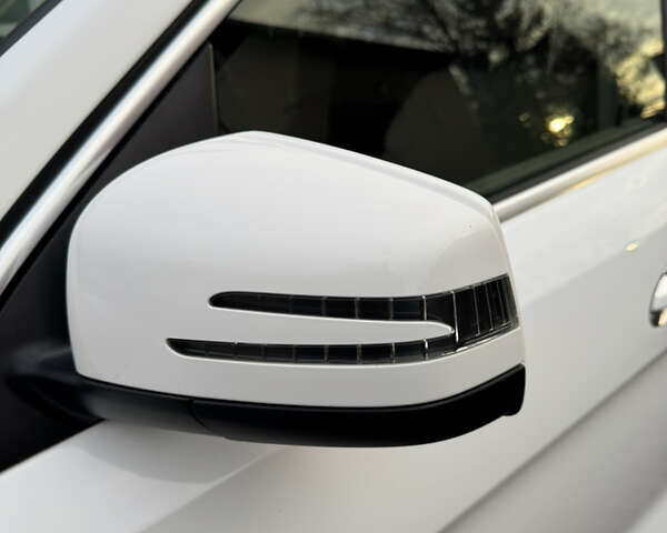 Белый Мерседес ГЛ-класс, объемом двигателя 3 л и пробегом 324 тыс. км за 19500 $, фото 31 на Automoto.ua