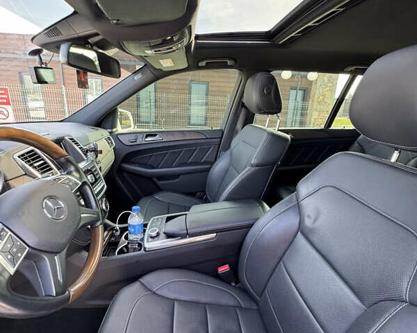 Белый Мерседес ГЛ-класс, объемом двигателя 3 л и пробегом 84 тыс. км за 42500 $, фото 9 на Automoto.ua