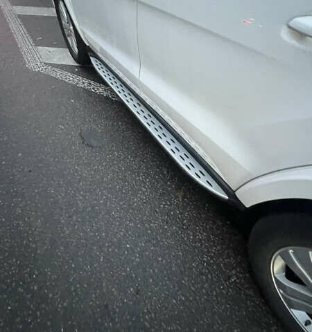 Белый Мерседес ГЛ-класс, объемом двигателя 3 л и пробегом 98 тыс. км за 49500 $, фото 6 на Automoto.ua