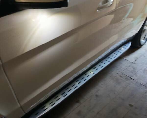 Білий Мерседес ГЛ-Клас, об'ємом двигуна 3 л та пробігом 115 тис. км за 32000 $, фото 3 на Automoto.ua