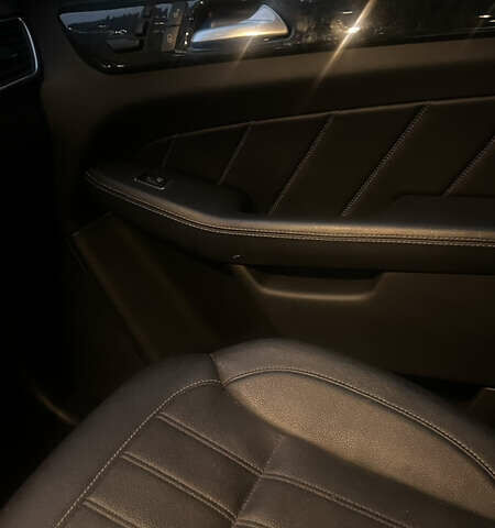 Белый Мерседес ГЛ-класс, объемом двигателя 3 л и пробегом 98 тыс. км за 49500 $, фото 14 на Automoto.ua