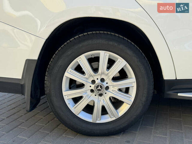 Белый Мерседес ГЛ-класс, объемом двигателя 3 л и пробегом 160 тыс. км за 22500 $, фото 33 на Automoto.ua