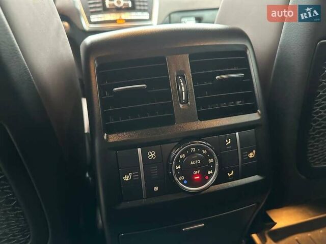 Белый Мерседес ГЛ-класс, объемом двигателя 3 л и пробегом 169 тыс. км за 21850 $, фото 21 на Automoto.ua