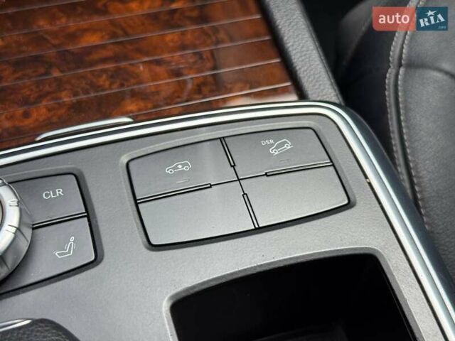 Белый Мерседес ГЛ-класс, объемом двигателя 3 л и пробегом 209 тыс. км за 26800 $, фото 38 на Automoto.ua