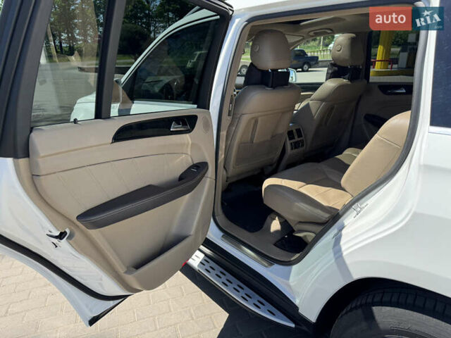 Белый Мерседес ГЛ-класс, объемом двигателя 3 л и пробегом 160 тыс. км за 22500 $, фото 50 на Automoto.ua