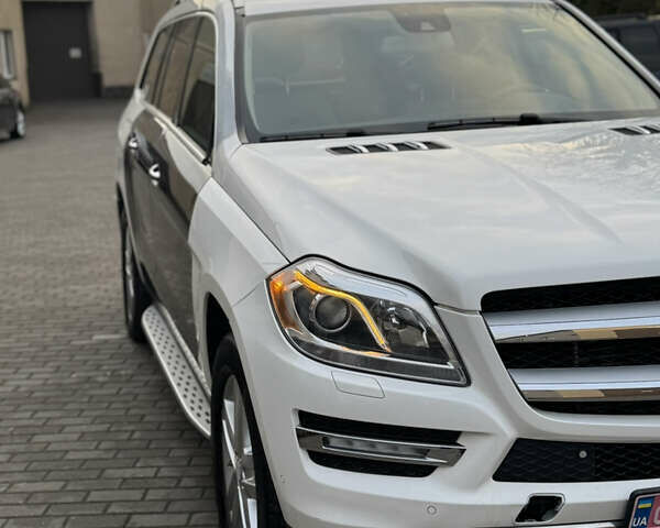 Белый Мерседес ГЛ-класс, объемом двигателя 3 л и пробегом 324 тыс. км за 19500 $, фото 34 на Automoto.ua