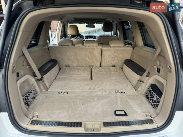 Белый Мерседес ГЛ-класс, объемом двигателя 3 л и пробегом 324 тыс. км за 19500 $, фото 69 на Automoto.ua