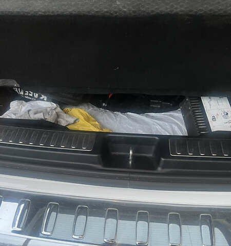 Белый Мерседес ГЛ-класс, объемом двигателя 3 л и пробегом 98 тыс. км за 49500 $, фото 42 на Automoto.ua