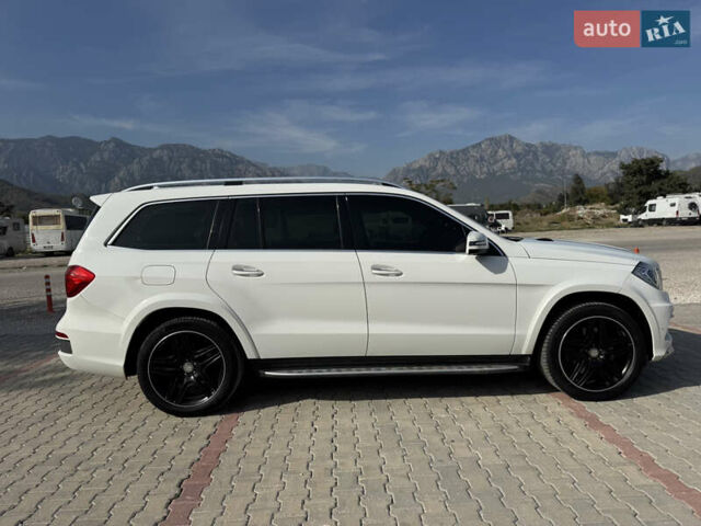 Белый Мерседес ГЛ-класс, объемом двигателя 3 л и пробегом 84 тыс. км за 42500 $, фото 6 на Automoto.ua