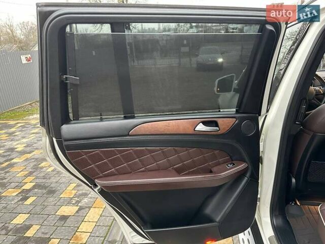 Белый Мерседес ГЛ-класс, объемом двигателя 3 л и пробегом 169 тыс. км за 21850 $, фото 20 на Automoto.ua