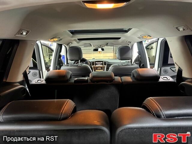 Белый Мерседес ГЛ-класс, объемом двигателя 3 л и пробегом 190 тыс. км за 22900 $, фото 13 на Automoto.ua