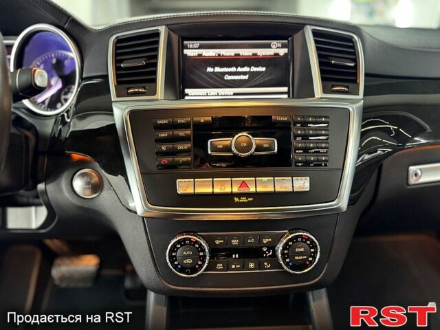 Белый Мерседес ГЛ-класс, объемом двигателя 3 л и пробегом 190 тыс. км за 22900 $, фото 10 на Automoto.ua